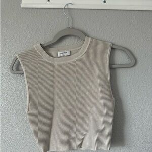 Aritzia Babaton cropped tank
